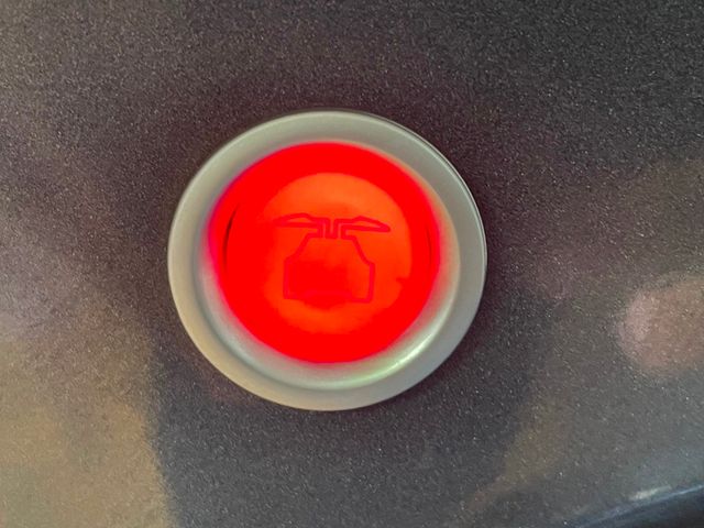 2022 Tesla Model X AWD - 23062350 - 27