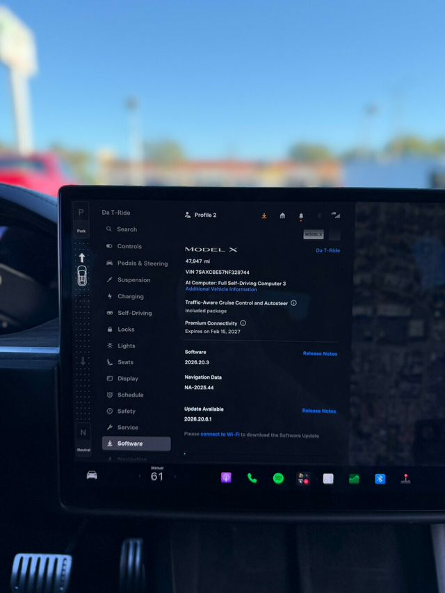 2022 Tesla Model X AWD - 23050740 - 14