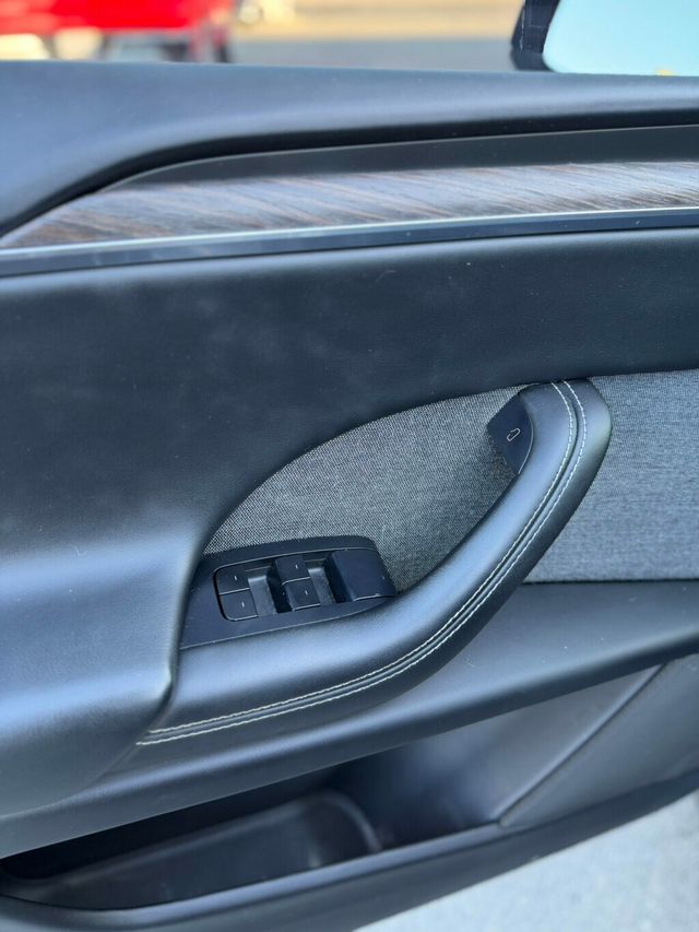 2022 Tesla Model X AWD - 23050740 - 17