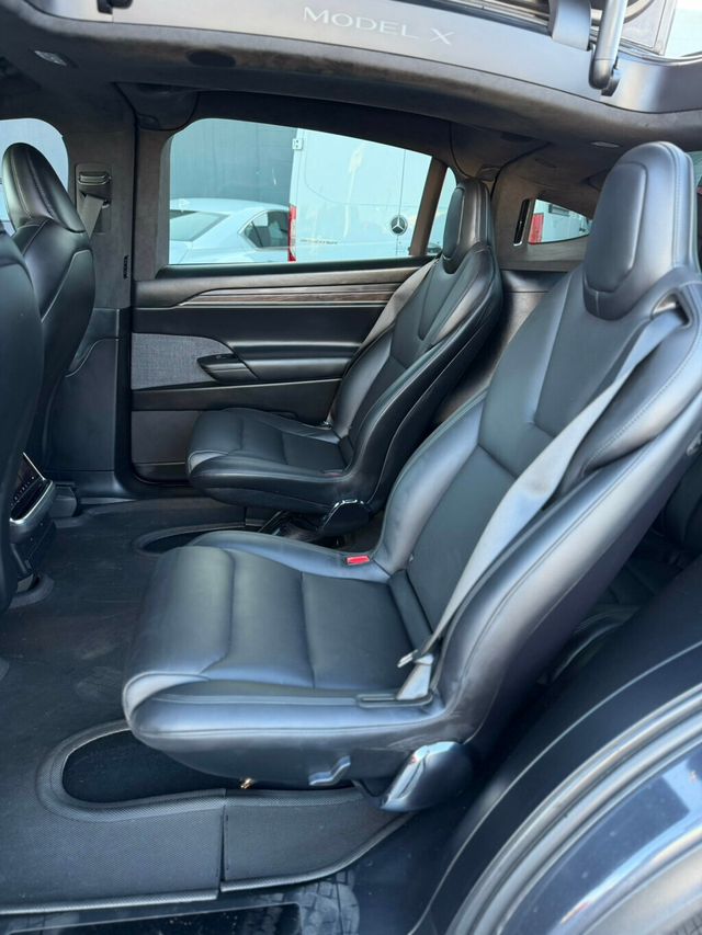 2022 Tesla Model X AWD - 23050740 - 7