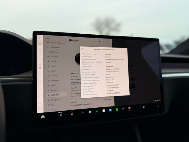 2022 Tesla Model X AWD - 22991673 - 31