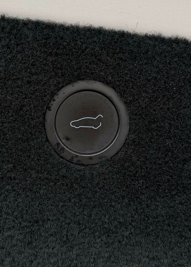 2022 Tesla Model X AWD - 22962311 - 35