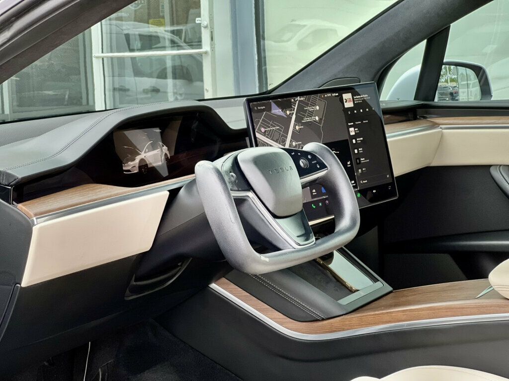 2022 Tesla Model X AWD - 23072801 - 13