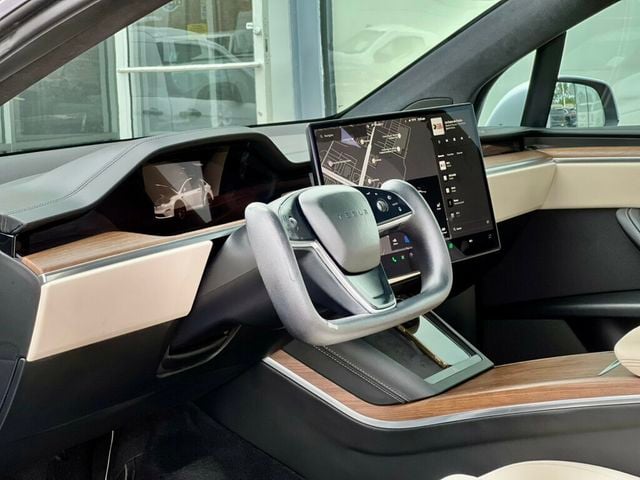2022 Tesla Model X AWD - 23072801 - 13