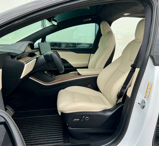 2022 Tesla Model X AWD - 23072801 - 14