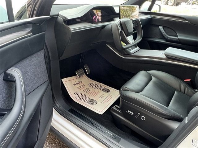 2022 Tesla Model X photo 12