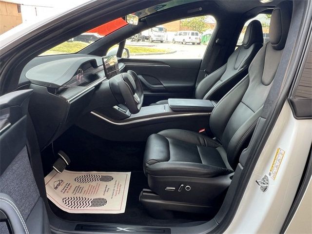 2022 Tesla Model X photo 13