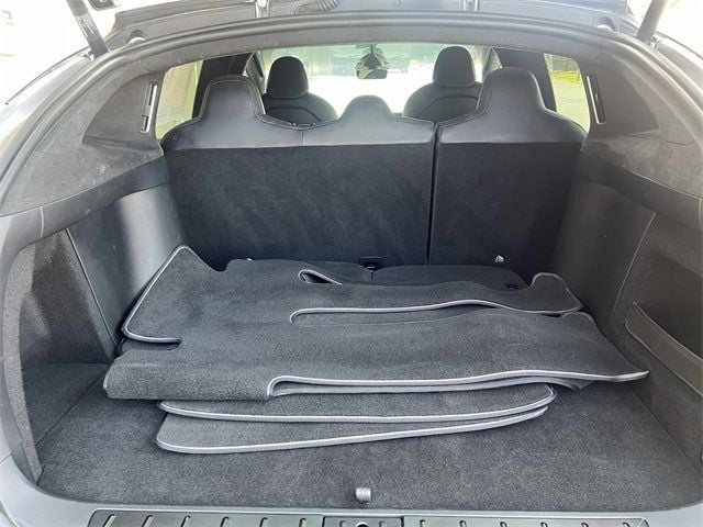 2022 Tesla Model X photo 17