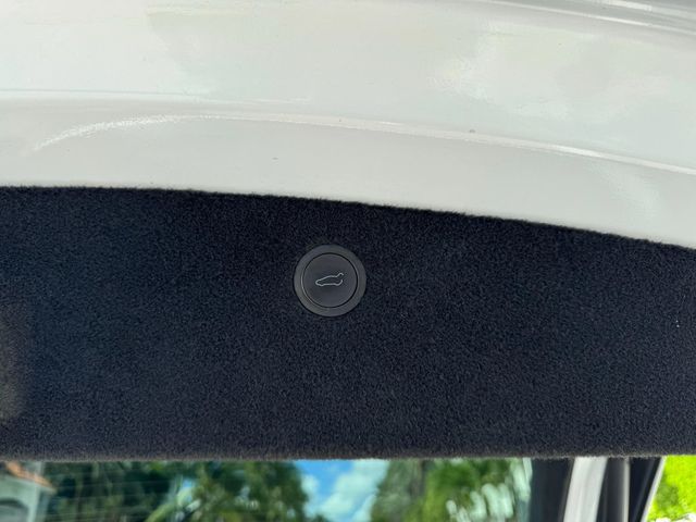 2022 Tesla Model X AWD - 22943570 - 17