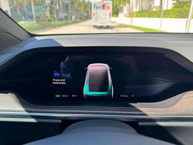 2022 Tesla Model X AWD - 22943570 - 44