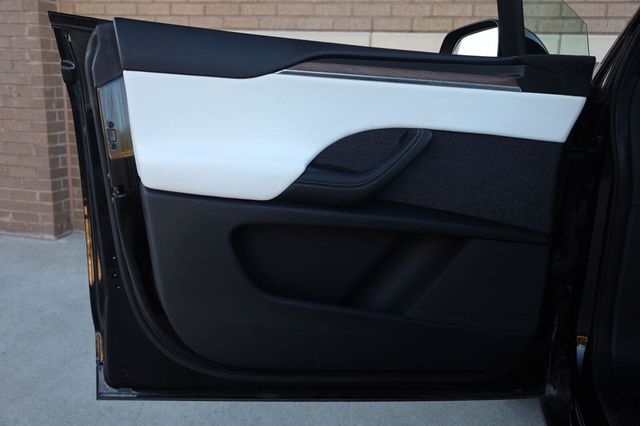 2022 Tesla Model X AWD - 23097623 - 18