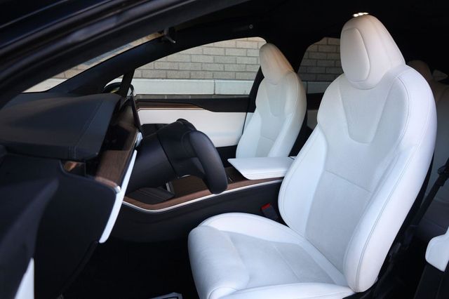 2022 Tesla Model X AWD - 23097623 - 22
