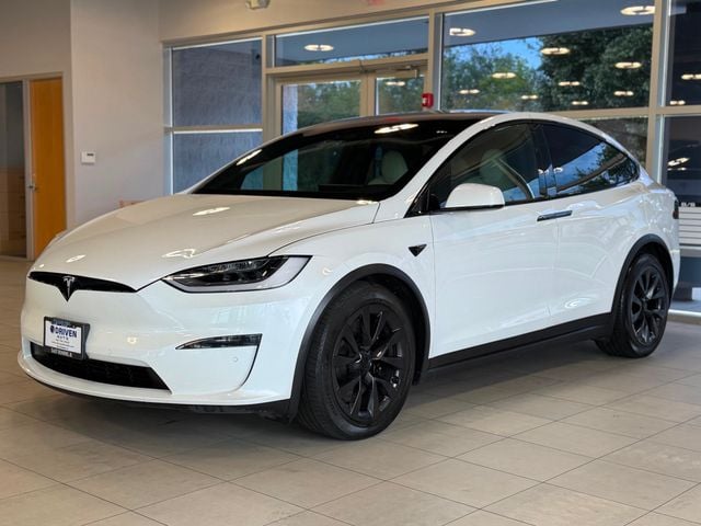 2022 Tesla Model X Long Range's photo