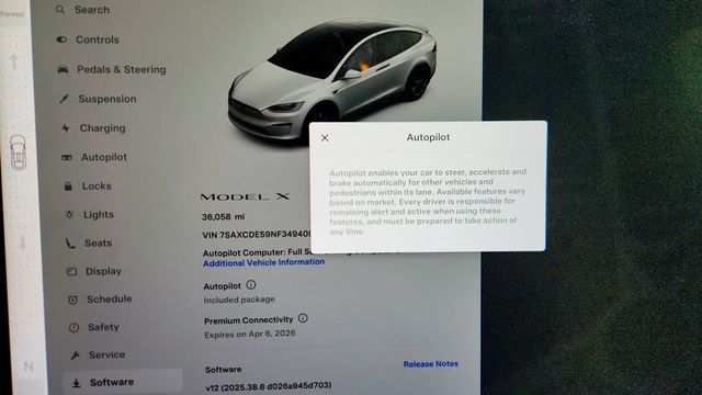 2022 Tesla Model X AWD - 22997982 - 14