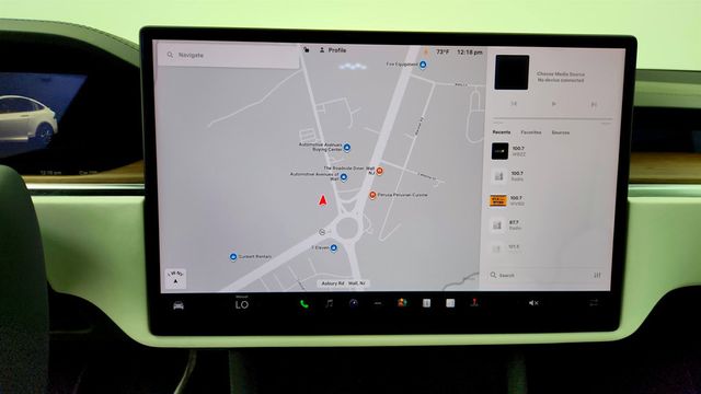 2022 Tesla Model X AWD - 23032124 - 22