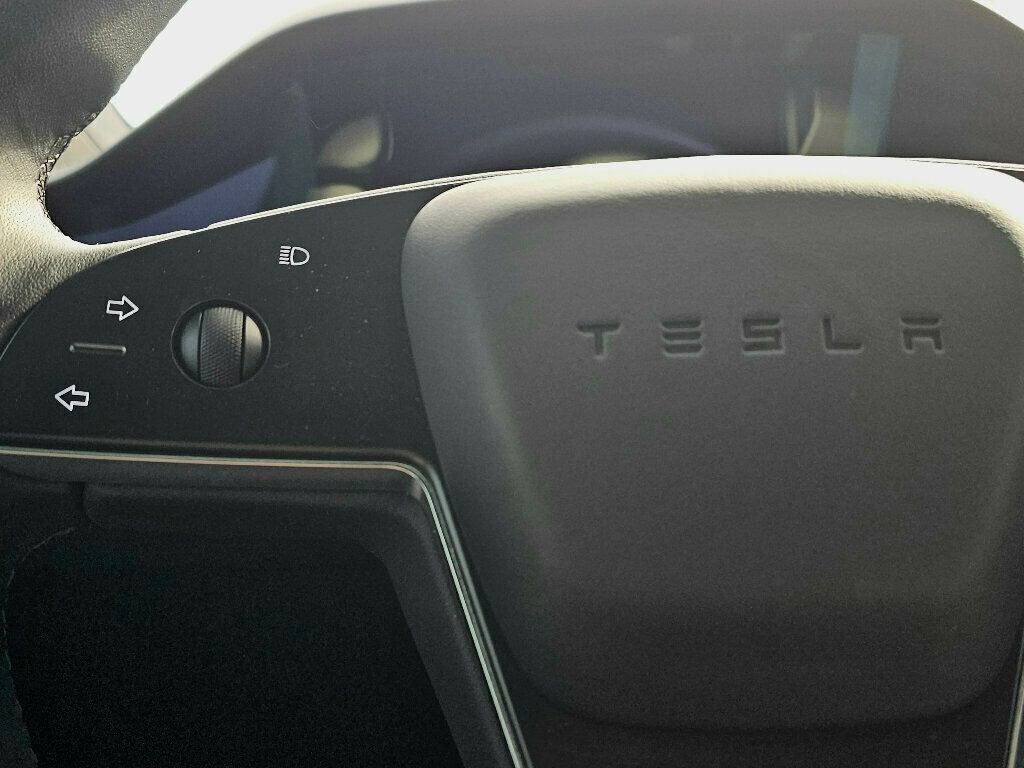 2022 Tesla Model X AWD - 22988725 - 35