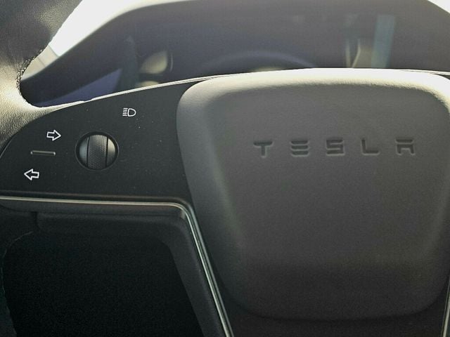 2022 Tesla Model X AWD - 22988725 - 35