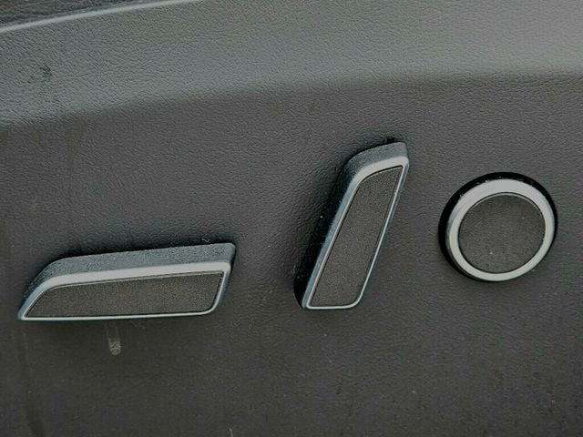 2022 Tesla Model X AWD - 22988725 - 36