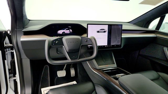 2022 Tesla Model X AWD w/ 22'' Turbine Wheels & 6 Seat Interior - 23000680 - 11