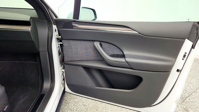 2022 Tesla Model X AWD w/ 22'' Turbine Wheels & 6 Seat Interior - 23000680 - 29