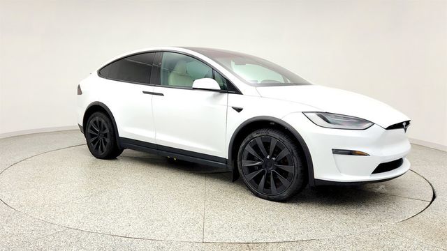 2022 Tesla Model X AWD w/ 22'' Turbine Wheels & Cream Premium Interior - 23020172 - 2