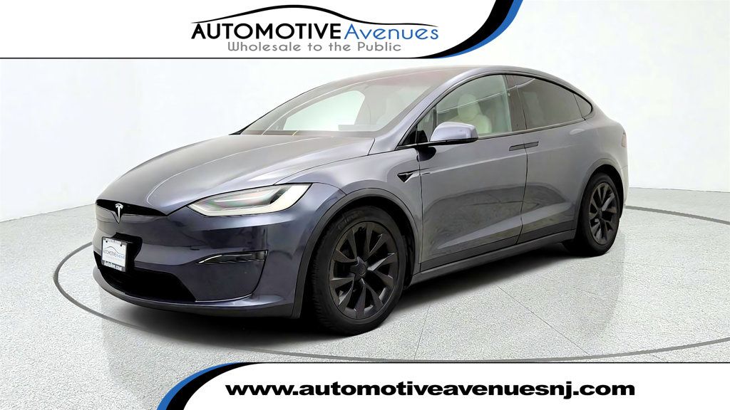 2022 Tesla Model X AWD w/ Cream Premium Interior - 23079085 | Video 1