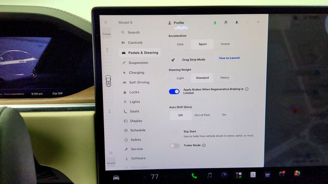 2022 Tesla Model X AWD w/ Cream Premium Interior - 23079085 - 18