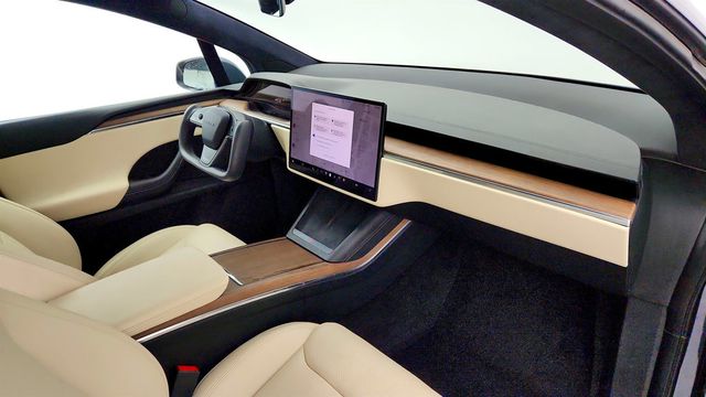 2022 Tesla Model X AWD w/ Cream Premium Interior - 23079085 - 31