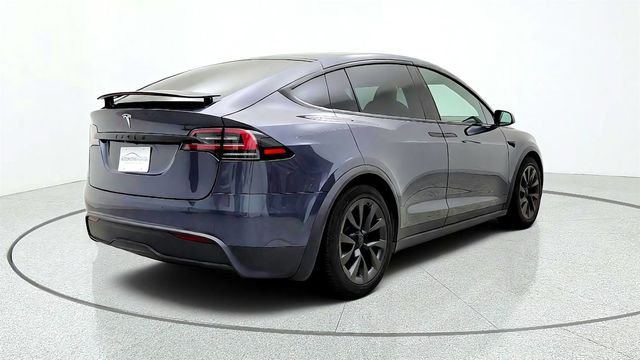 2022 Tesla Model X AWD w/ Cream Premium Interior - 23079085 - 4
