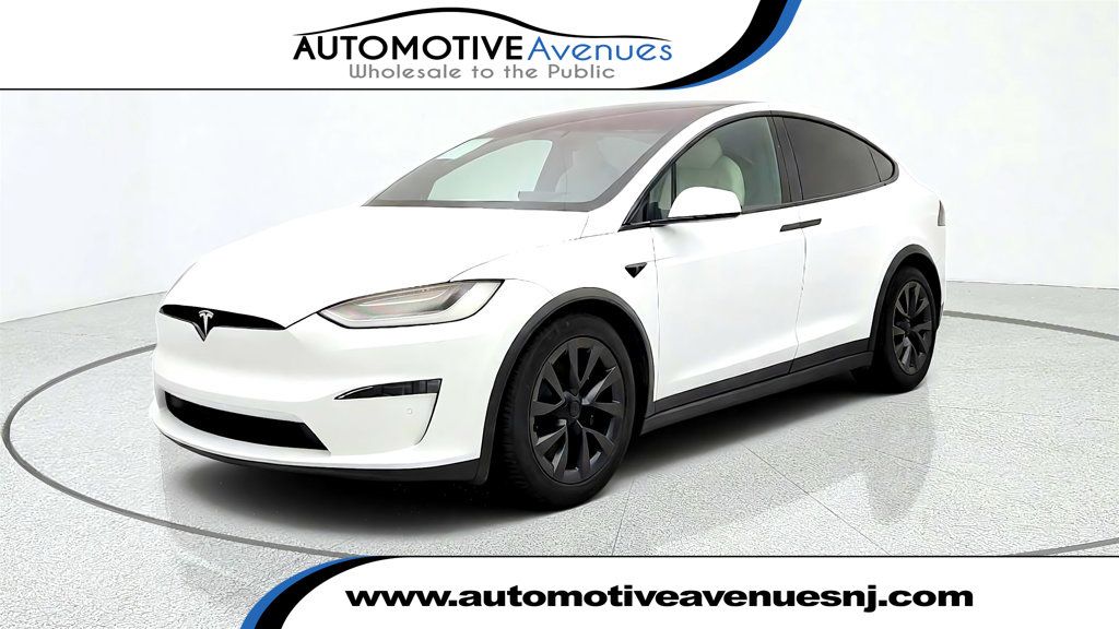 2022 Tesla Model X AWD w/ Cream Premium Interior - 23080906 | Video 1