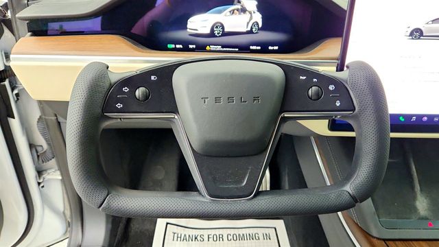 2022 Tesla Model X AWD w/ Cream Premium Interior - 23080906 - 11