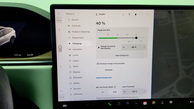 2022 Tesla Model X AWD w/ Falcon Wing Doors & Panoramic Windshield - 22997982 - 17