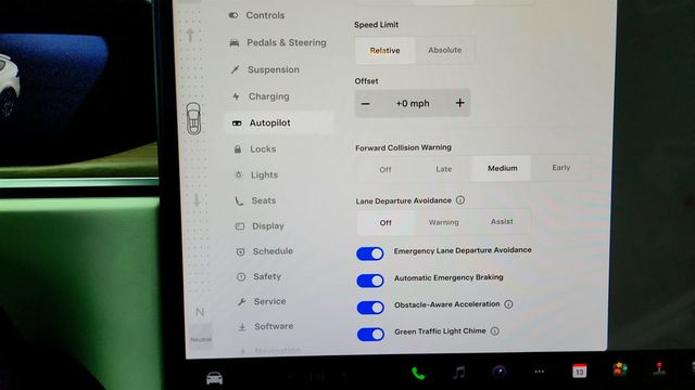 2022 Tesla Model X AWD w/ Falcon Wing Doors & Panoramic Windshield - 22997982 - 19