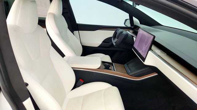 2022 Tesla Model X AWD w/ Falcon Wing Doors & Panoramic Windshield - 22997982 - 27