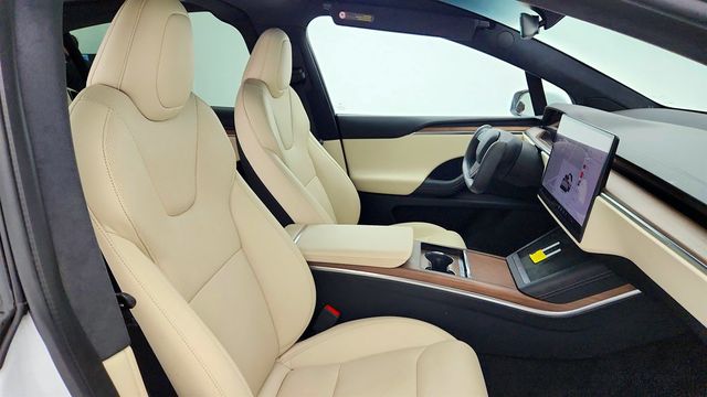 2022 Tesla Model X AWD w/ Full Self Driving Capability, 22'' Wheels & Cream Int. - 23020172 - 27