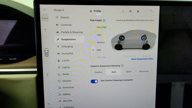 2022 Tesla Model X AWD w/ Full Self-Driving Capability, 22'' Wheels, Cream Interior - 22950817 - 18