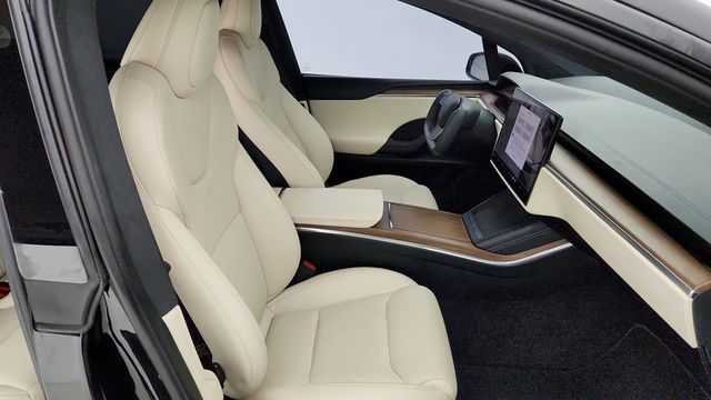 2022 Tesla Model X AWD w/ Full Self-Driving Capability, 22'' Wheels, Cream Interior - 22950817 - 26