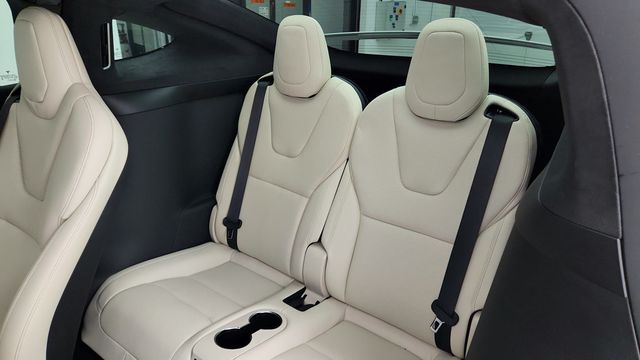 2022 Tesla Model X AWD with 6 Seat Cream Interior - 22942010 - 25