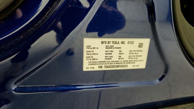 2022 Tesla Model X AWD with White & Black Premium Interior - 22944705 - 10