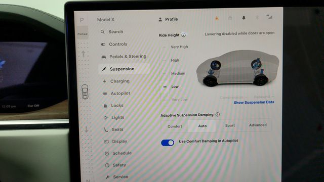 2022 Tesla Model X AWD with White & Black Premium Interior - 22944705 - 16
