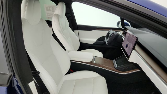 2022 Tesla Model X AWD with White & Black Premium Interior - 22944705 - 26