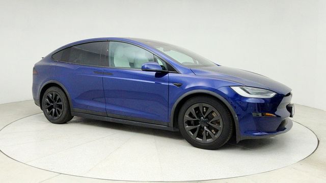 2022 Tesla Model X AWD with White & Black Premium Interior - 22944705 - 2