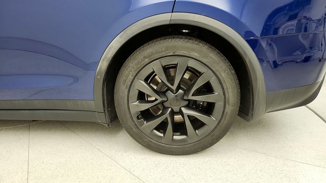 2022 Tesla Model X AWD with White & Black Premium Interior - 22944705 - 8