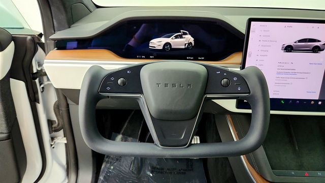 2022 Tesla Model X AWD w/ White & Black Premium Interior & TACC - 23032124 - 12