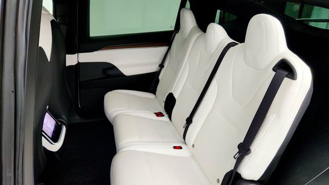 2022 Tesla Model X AWD w/ White & Black Premium Interior & TACC - 23032124 - 25