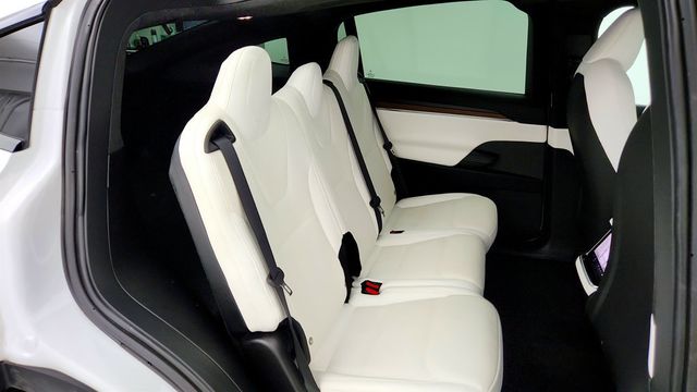 2022 Tesla Model X AWD w/ White & Black Premium Interior & TACC - 23032124 - 27