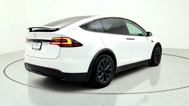 2022 Tesla Model X AWD w/ White & Black Premium Interior & TACC - 23032124 - 4
