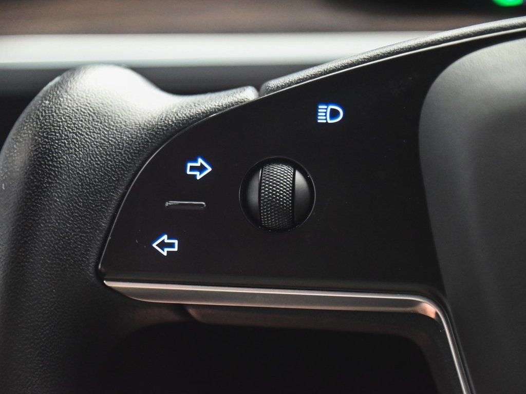 2022 Tesla Model X photo 18