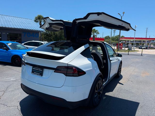 2022 Tesla Model X Long Range's photo