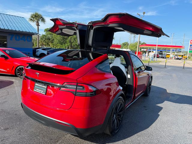 2022 Tesla Model X Plaid's photo